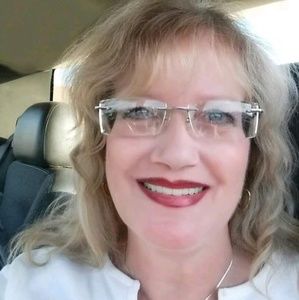 Meet your Posher, Teresa